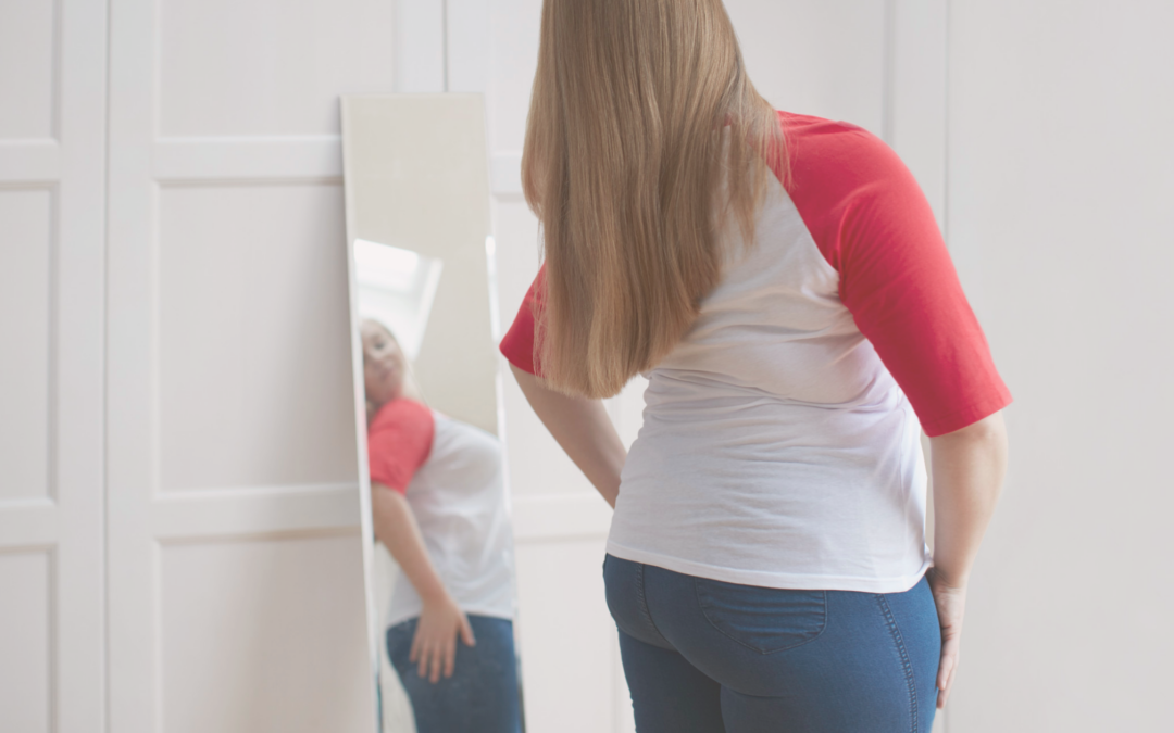 struggling with body image- atlanta therapist for young adults